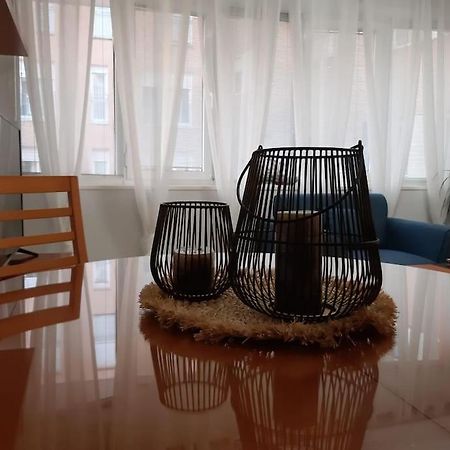 Nuevo-Luminoso Y Moderno. Parking Gratis!! Apartment Seville Ngoại thất bức ảnh