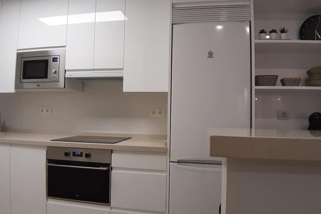 Nuevo-Luminoso Y Moderno. Parking Gratis!! Apartment Seville Ngoại thất bức ảnh