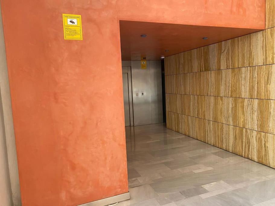 Nuevo-Luminoso Y Moderno. Parking Gratis!! Apartment Seville Ngoại thất bức ảnh
